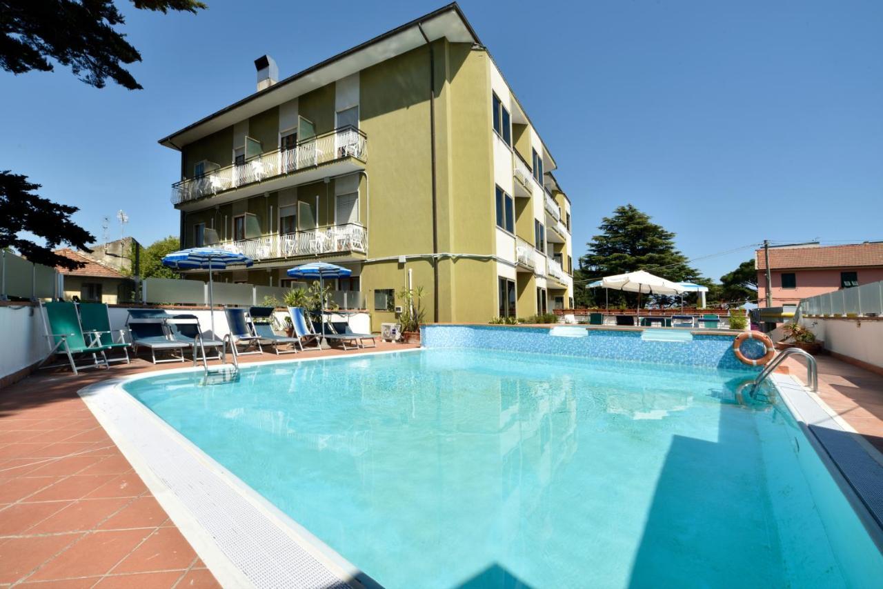 Hotel Diano Marina Mhotelsgroup Екстер'єр фото