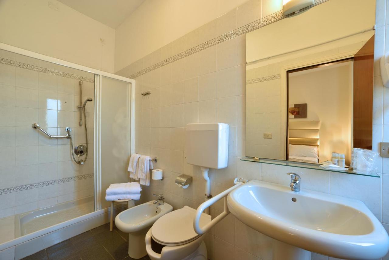 Hotel Diano Marina Mhotelsgroup Екстер'єр фото