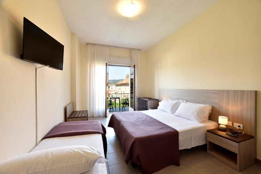 Hotel Diano Marina Mhotelsgroup Екстер'єр фото